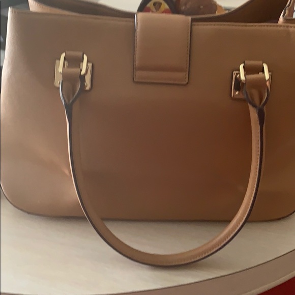 Guess (11) - Picture 2 of 6